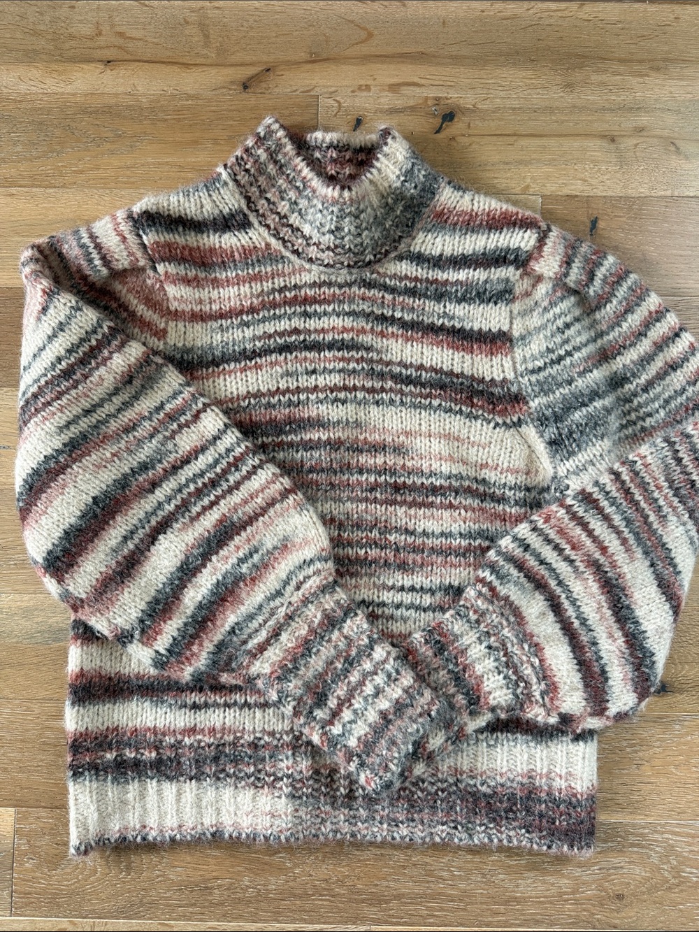 Veronica Beard Sweater size medium, worn a few times.